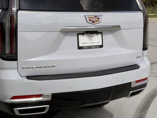 Vibrant White Tricoat 2026 Cadillac Escalade Luxury