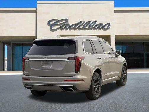 2023 Cadillac XT6 Luxury FWD