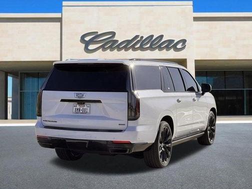 Vibrant White Tricoat 2026 Cadillac Escalade ESV Sport Platinum