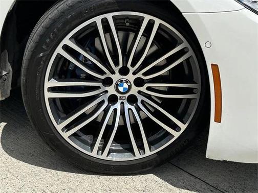 2019 BMW 530 530i