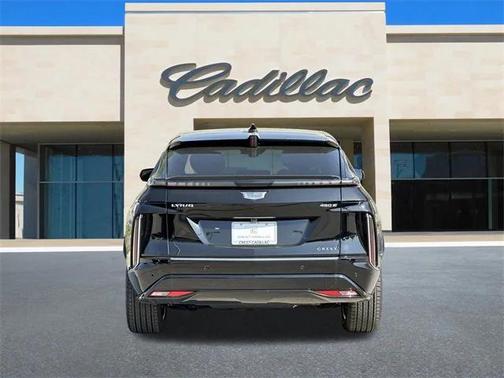 2025 Cadillac LYRIQ Luxury 1