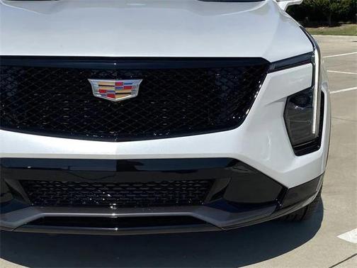 2025 Cadillac XT4 Sport