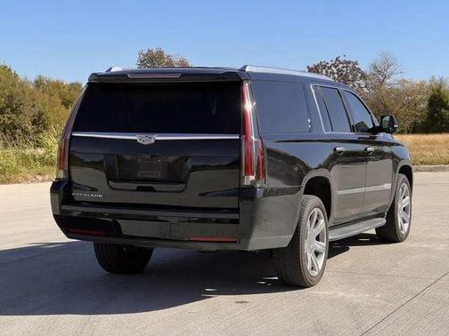 2018 Cadillac Escalade ESV Premium Luxury