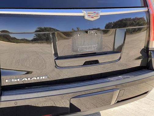 2018 Cadillac Escalade ESV Premium Luxury