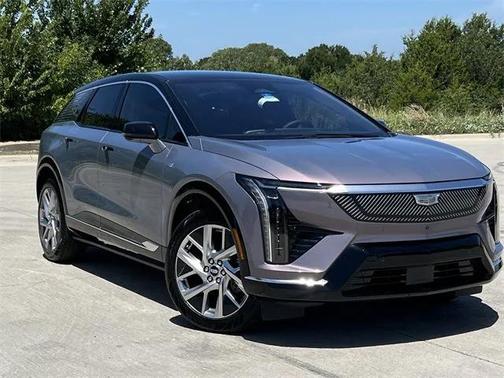 2025 Cadillac OPTIQ Luxury 1