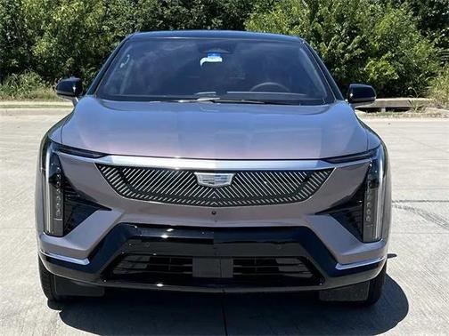 2025 Cadillac OPTIQ Luxury 1