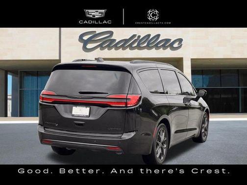 Diamond Black Crystal Pearlcoat 2025 Chrysler Pacifica Limited