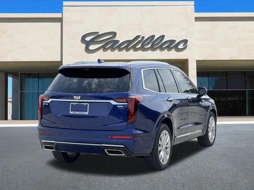 2025 Cadillac XT6 Premium Luxury FWD