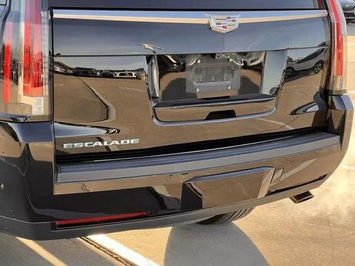 2018 Cadillac Escalade Platinum
