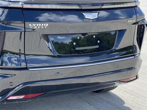 2025 Cadillac LYRIQ Luxury 1