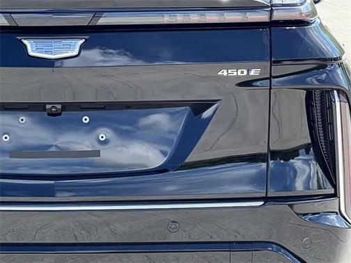 2025 Cadillac LYRIQ Luxury 1