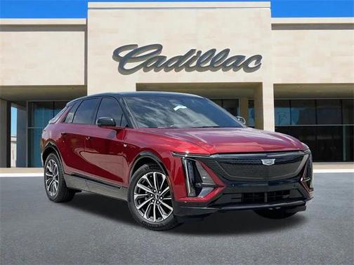 2025 Cadillac LYRIQ Luxury 2