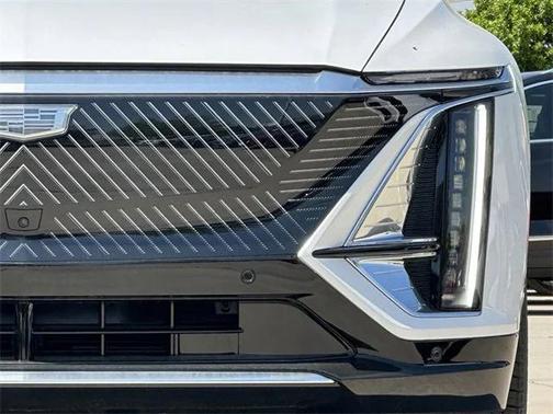 2025 Cadillac LYRIQ Luxury 1