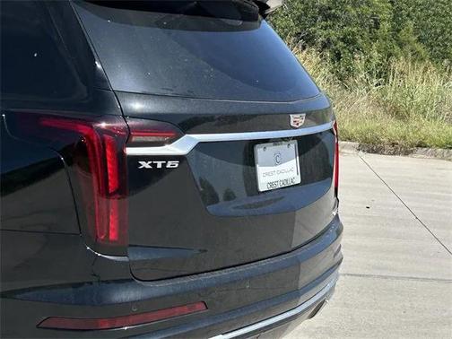 2025 Cadillac XT6 Premium Luxury FWD