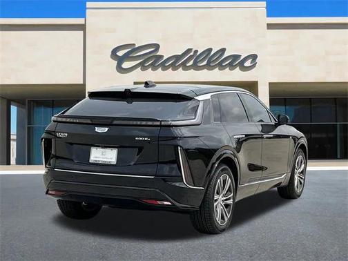 2025 Cadillac LYRIQ Luxury 1
