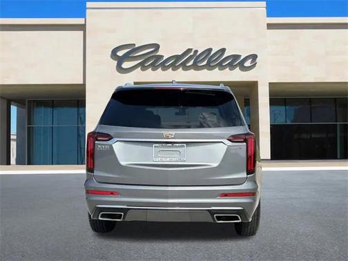 2022 Cadillac XT6 Luxury FWD
