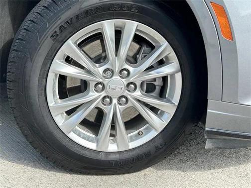 2022 Cadillac XT6 Luxury FWD