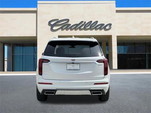 2025 Cadillac XT6 Luxury FWD