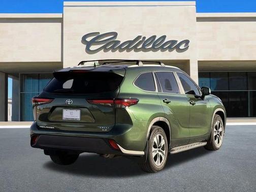2024 Toyota Highlander XLE