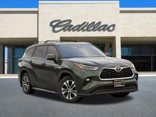2024 Toyota Highlander XLE