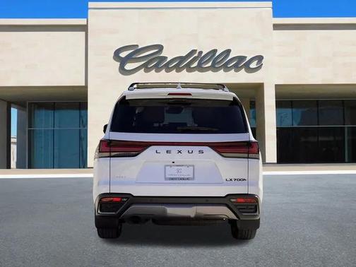 2025 Lexus LX 700h Luxury