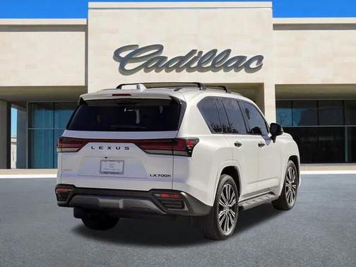 2025 Lexus LX 700h Luxury