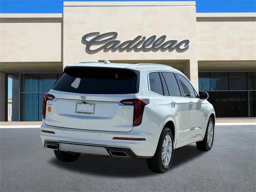 2023 Cadillac XT6 Luxury FWD