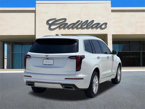 2023 Cadillac XT6 Luxury FWD