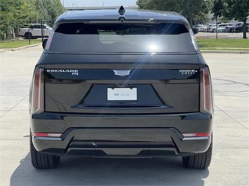 2025 Cadillac Escalade IQ Sport 1