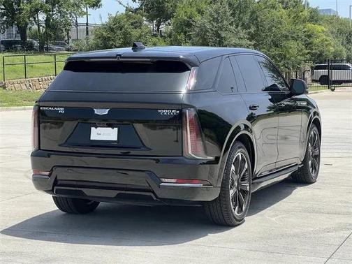 2025 Cadillac Escalade IQ Sport 1