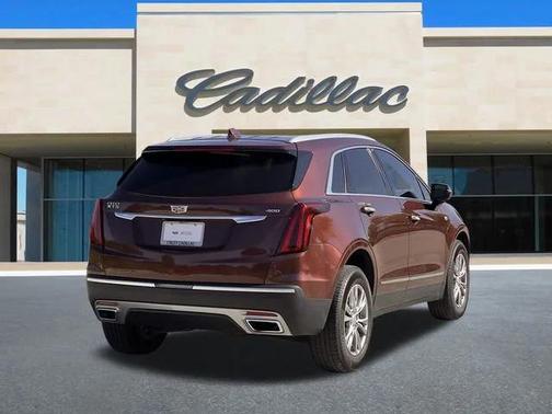 2022 Cadillac XT5 Premium Luxury