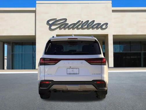 2025 Lexus LX 700h Overtrail