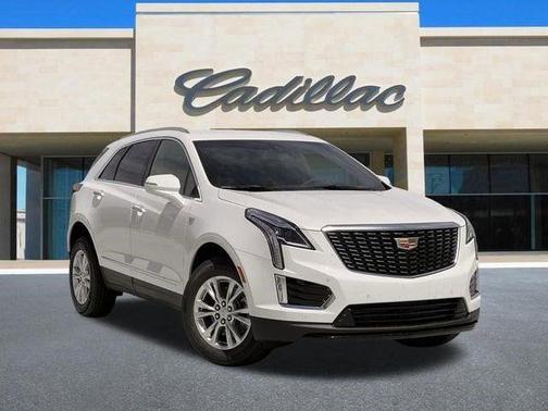 Crystal White Tricoat 2026 Cadillac XT5 Luxury