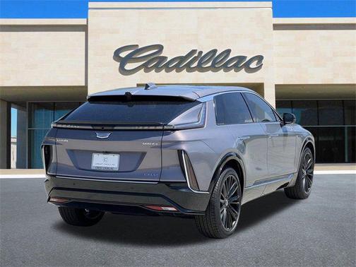 2025 Cadillac LYRIQ Luxury 3