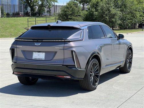 2025 Cadillac LYRIQ Luxury 3