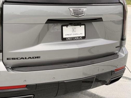 Argent Silver Metallic 2026 Cadillac Escalade Sport Platinum