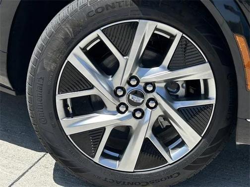 2025 Cadillac OPTIQ Luxury 1