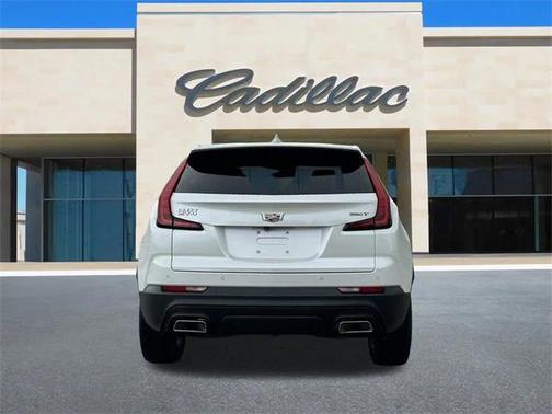 2022 Cadillac XT4 Luxury
