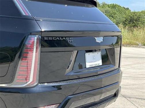 2025 Cadillac Escalade IQ Sport 2