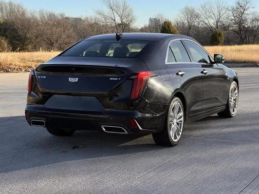 2022 Cadillac CT4 Premium Luxury