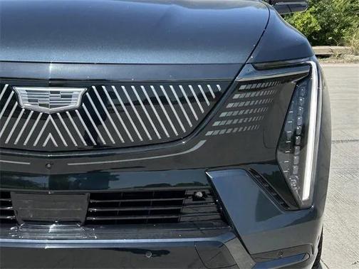 2025 Cadillac Escalade IQ Sport 2