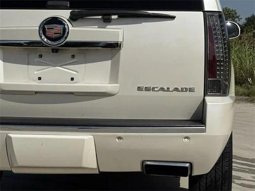 2013 Cadillac Escalade Premium