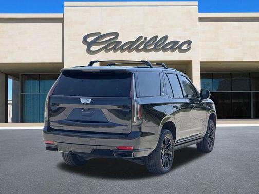 2022 Cadillac Escalade Sport