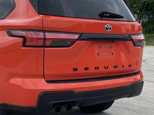 2023 Toyota Sequoia SR5