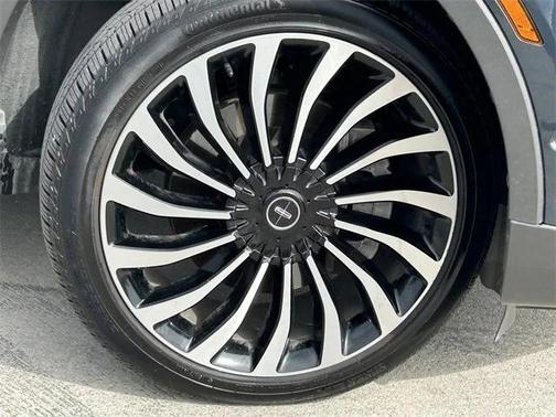 2022 Lincoln Nautilus Black Label