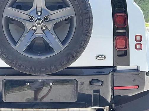 2022 Land Rover Defender 110 X-Dynamic SE