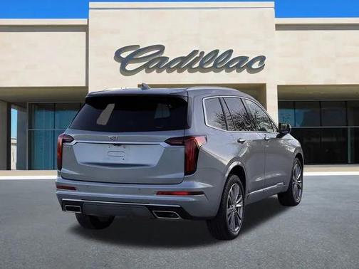 2025 Cadillac XT6 Premium Luxury FWD