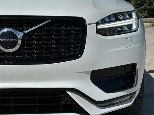 2021 Volvo XC90 T6 R-Design
