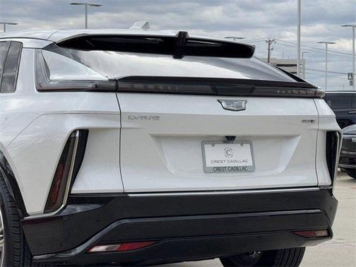 2025 Cadillac LYRIQ Luxury 1