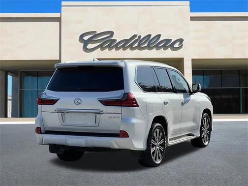 2021 Lexus LX 570 Three-Row